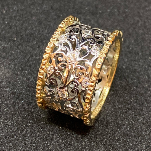 Mika - Vintage Ivy Zirconia Ring