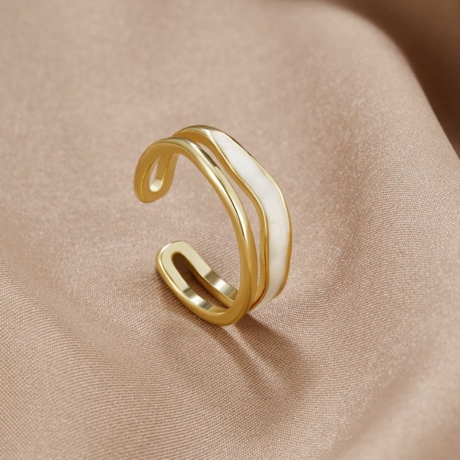 Gold-Plated Sahara Ring with Layer