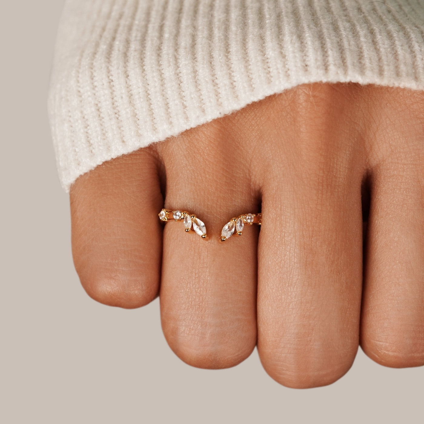 Peace - Ring in Gold Crystal